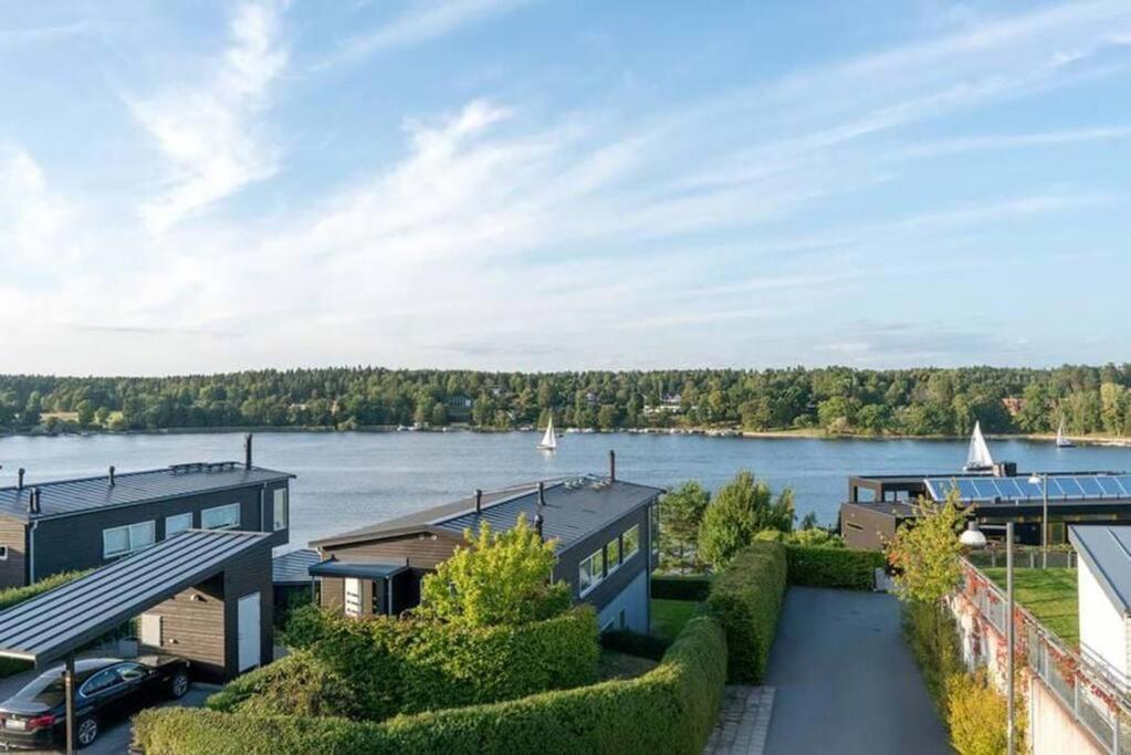 Water Facing Villa With Pool & Sauna Lidingö Exterior foto